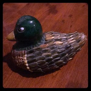Hand crafted duck. Made in Uruguay. Ceramic/seeds